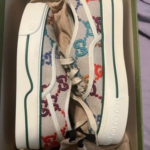 Gucci multi ivory sneakers 35.5